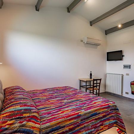 Agriturismo Palazzo Bandino - Wine Cellar, On Reservation Restaurant And Spa เคียนเชียโนแตร์เม ภายนอก รูปภาพ